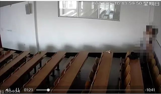 安徽某公司调度大屏现男女职工接吻被现场直播,2人狗血关系被扒评论区吵翻!(组图) - 6