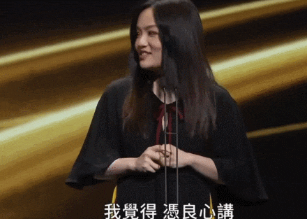 40岁华语天后沦为“全民笑话”,她怎么变这样了(组图) - 30