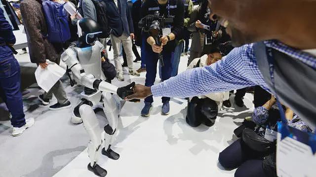 谁会在人形机器人研发竞赛中胜出(组图) - 1