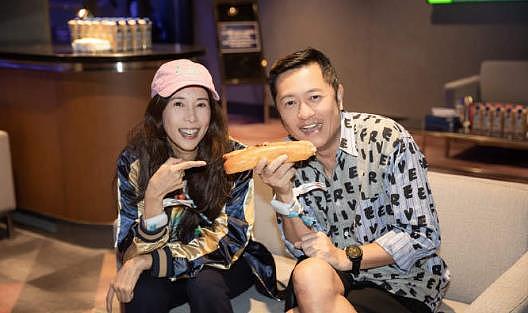 李嘉欣和许晋亨看谢霆锋演唱会，何超琼同场现身，3人全程无交流（组图） - 6
