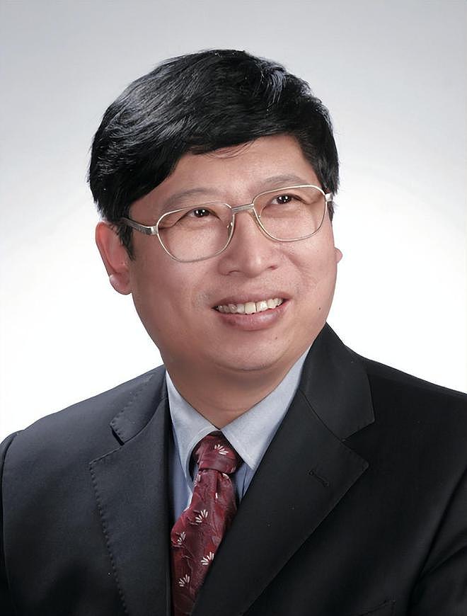 天津外国语大学原校长修刚去世：飞机上突发疾病（组图） - 1