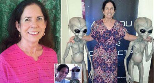 澳洲大妈自称是半个外星人，去过宇宙飞船与外星人亲密接触（组图） - 1
