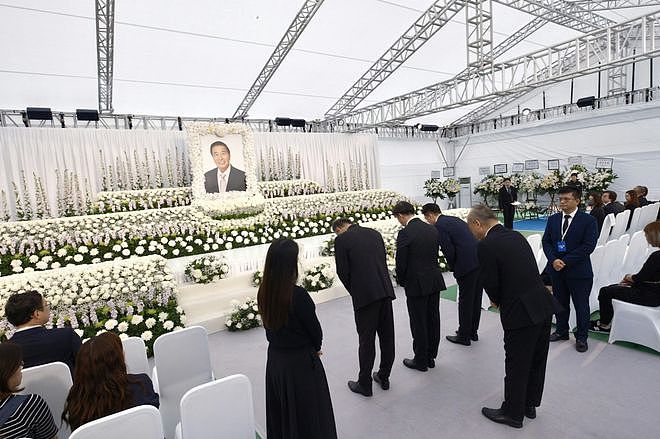 李兆基丧礼,徐子淇满脸哀伤李家诚双眼哭肿,李嘉诚长子出席(组图) - 16