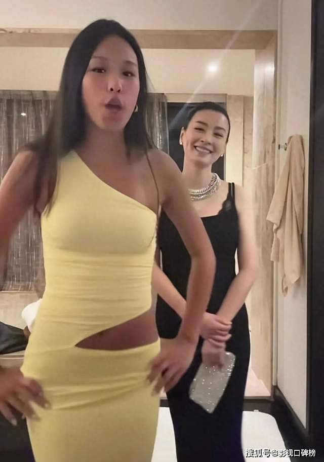 张庭母女俩去国外旅游购物,吐槽东西太贵了没买(组图) - 15