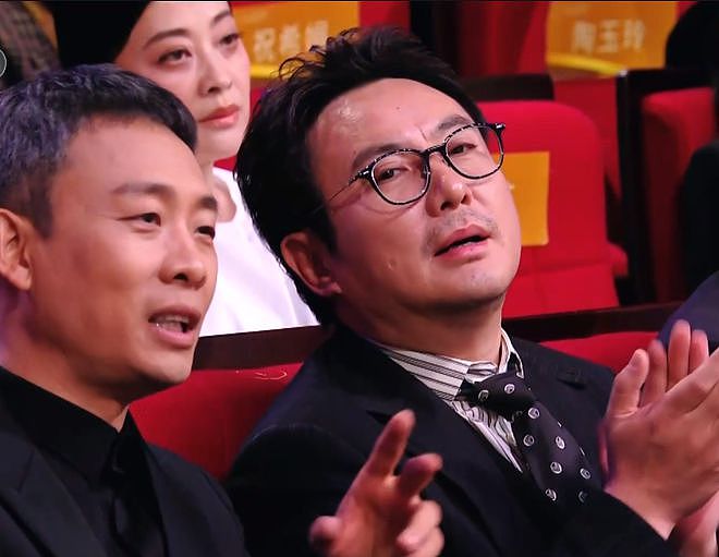 华表奖真实一幕，沈腾越过王宝强和别人打招呼，被吐槽欺负老实人（组图） - 15