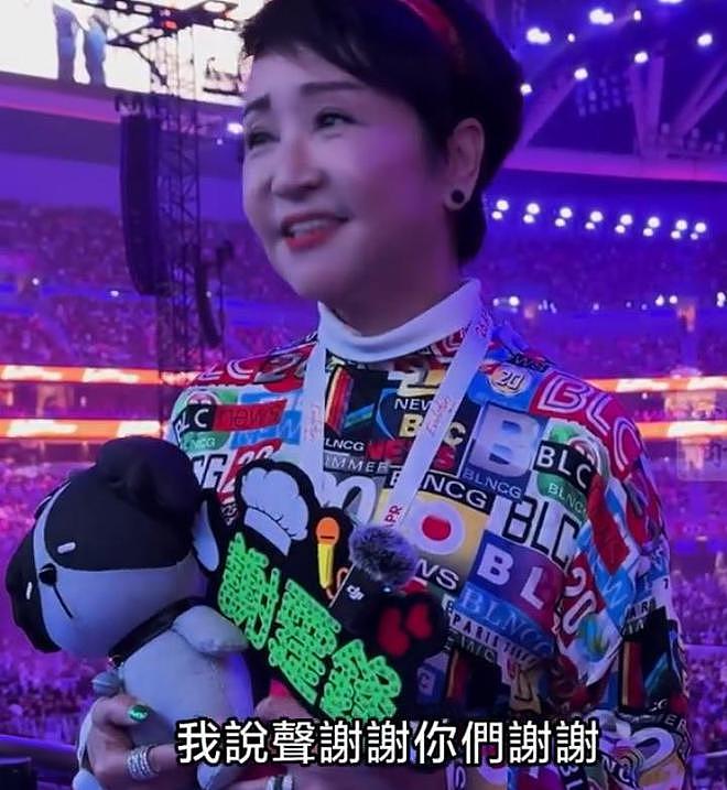 谢霆锋带儿子吃饭，父子3人首次同台互动，狄波拉也在现场（组图） - 7