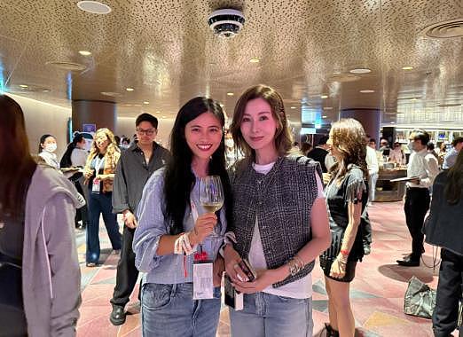 李嘉欣和许晋亨看谢霆锋演唱会，何超琼同场现身，3人全程无交流（组图） - 10