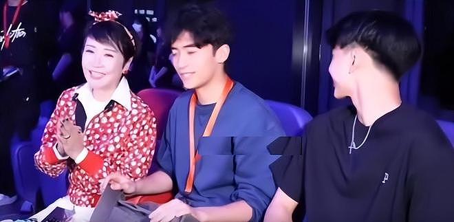 李嘉欣和许晋亨看谢霆锋演唱会，何超琼同场现身，3人全程无交流（组图） - 19