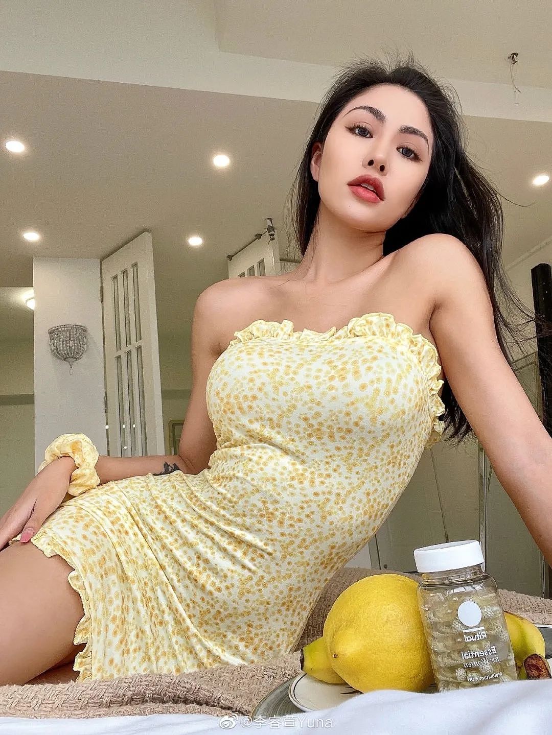【美女】98年重庆辣妹“女友跪”究竟多绝?让全网直男一秒“破防”沦陷(组图) - 2