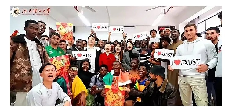 中国学生被留学生围殴最新进展!多部门已介入,学校关评论,火烧得更旺了(组图) - 20