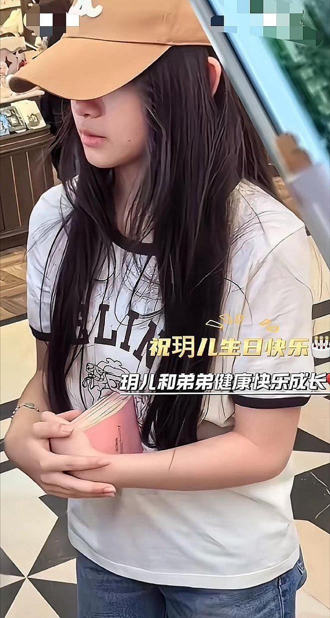 汪小菲带儿女在北京吃下午茶，全是孩子们爱吃的糕点，特别用心（组图） - 8