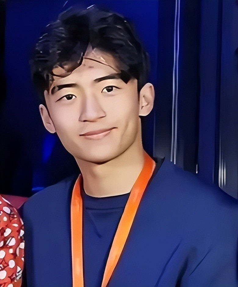 张柏芝儿子高清照曝光，一个像爸一个像妈，网友感叹基因太强大（组图） - 4