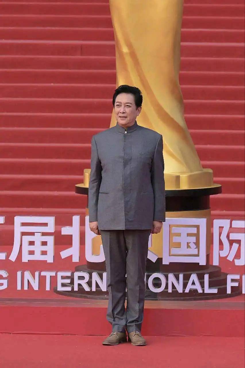 北影节闭幕红毯：倪妮粉裙亮眼，林志玲仙气十足（组图） - 9