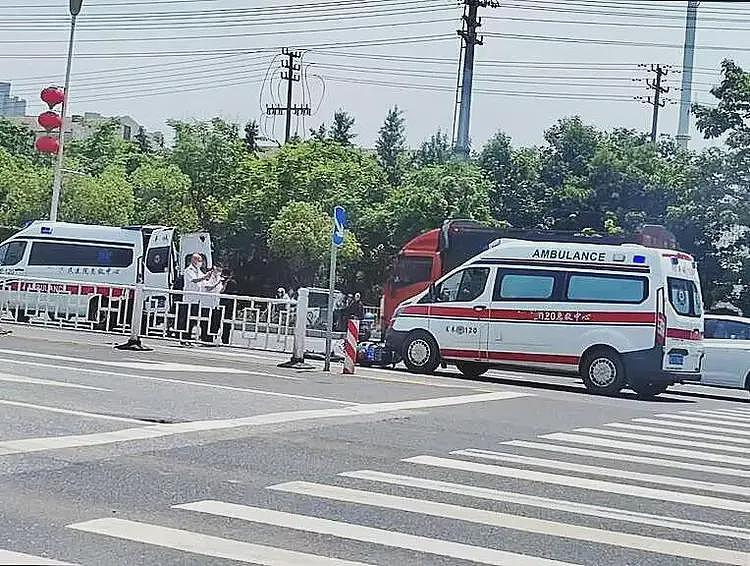 辽宁一高校发生命案，网传致4死2伤，原因遭曝光，官方对一细节沉默（组图） - 1