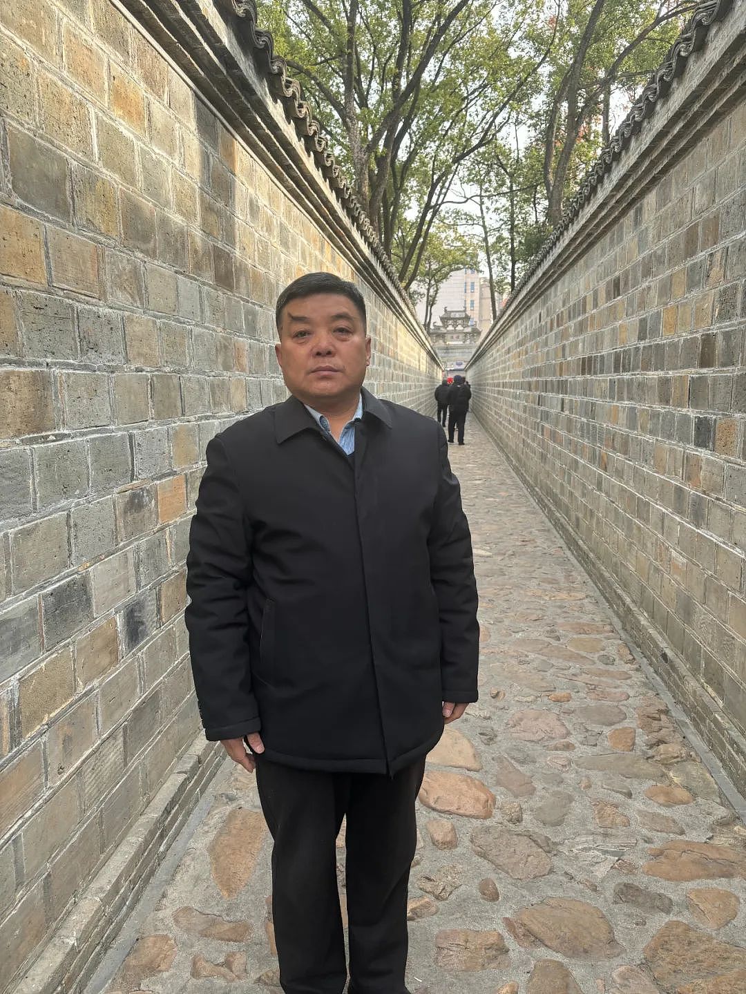 【情感】300年的小巷子爆火出圈，在央视春晚上被传唱，第12代传人讲述“礼让”好家风（组图） - 2
