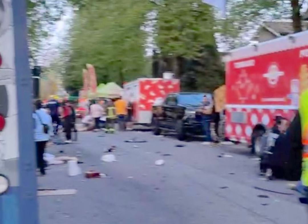 11人遇难!温哥华“恐怖事件”震惊全球!亚裔嫌犯、作案细节曝光,卡尼暂停选举行程(组图) - 1