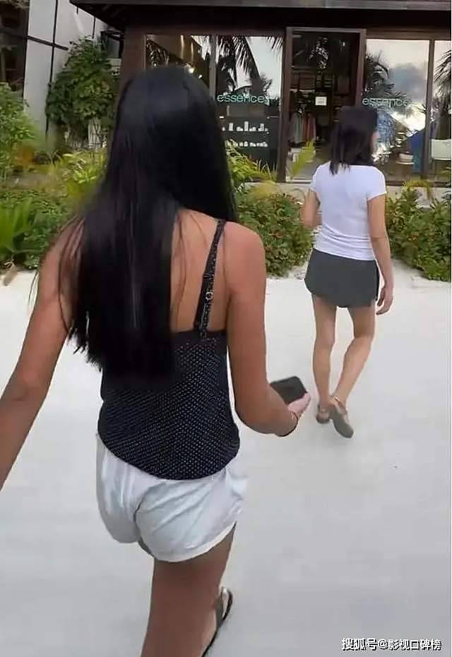 张庭母女俩去国外旅游购物,吐槽东西太贵了没买(组图) - 1