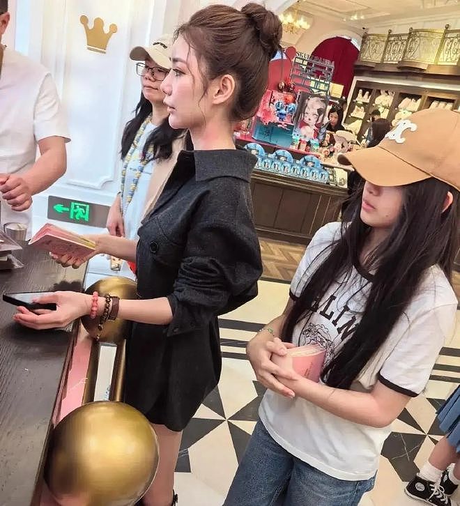汪小菲感谢妻子筹备女儿生日宴，大手笔邀请全班，被吐槽做戏洗白（组图） - 6