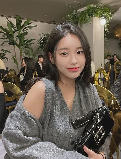 【美女】蜜桃臀+大长腿，火辣身材，就问你爱不爱（组图） - 11