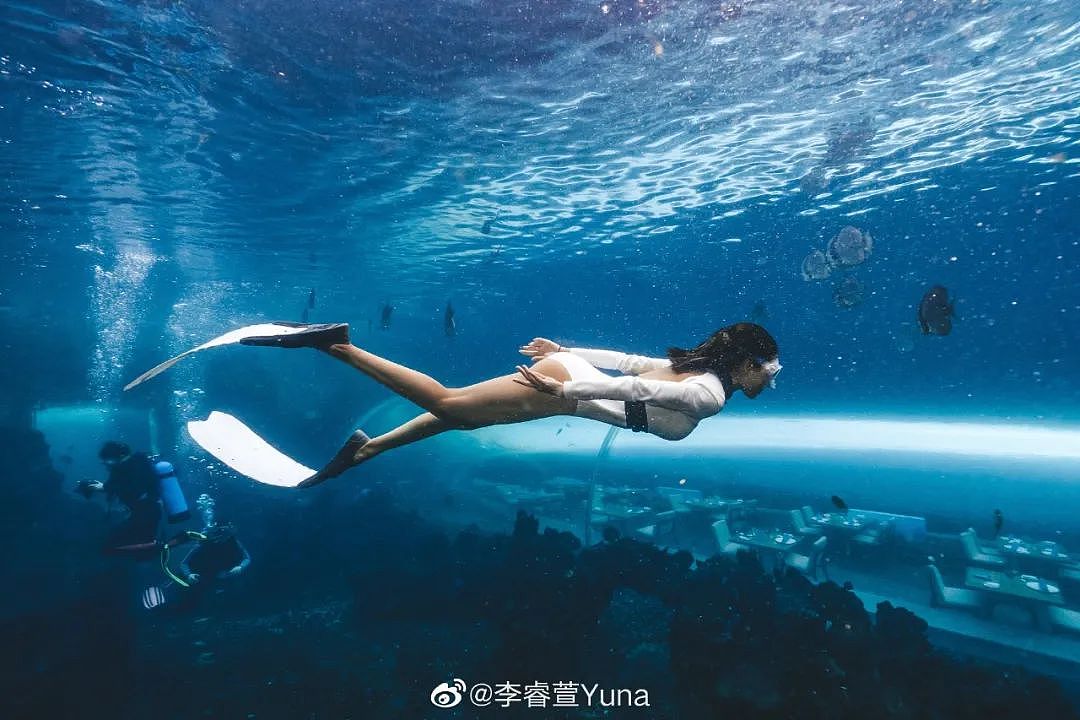 【美女】98年重庆辣妹“女友跪”究竟多绝?让全网直男一秒“破防”沦陷(组图) - 18