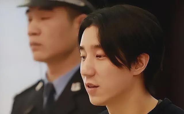 风流成性？成龙被曝与吕秀菱有私生子，房祖名真的成“弃子”？（组图） - 33