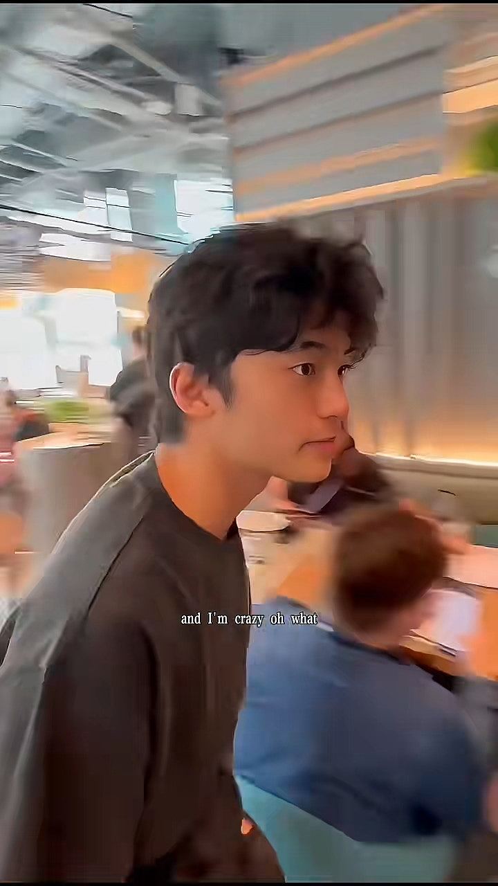 谢霆锋演唱会孩子也来捧场！父子同框颜值爆灯一画面证关系密切（组图） - 17