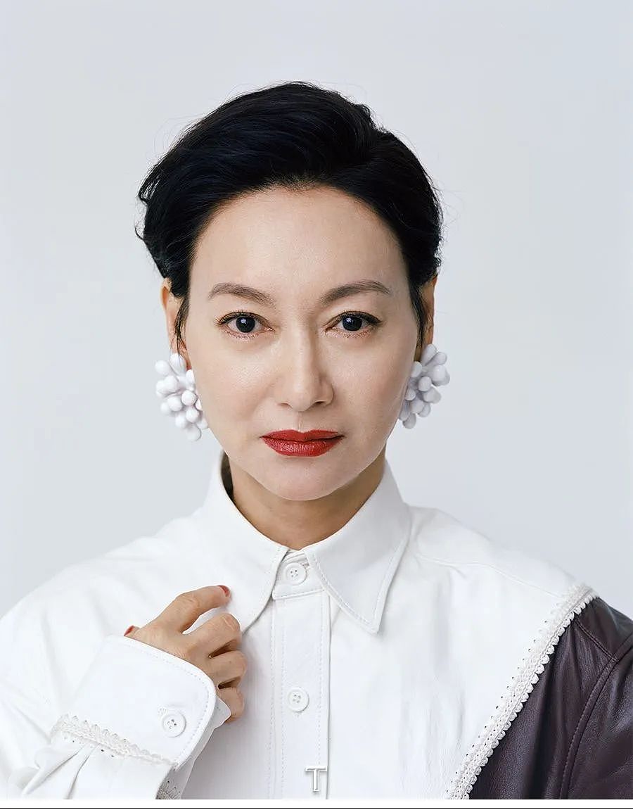 香港最传奇女星：3岁做乞丐、12岁做舞女、39岁吞药自尽，如今65岁王者归来（组图） - 28