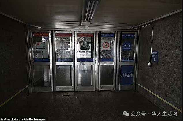 欧洲多国大停电！数千万人陷入混乱，恐慌抢购，城市瘫痪，不排除被“攻击”（组图） - 22