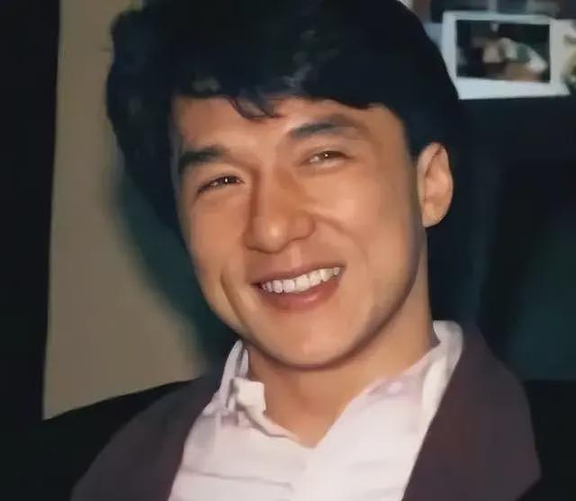 风流成性？成龙被曝与吕秀菱有私生子，房祖名真的成“弃子”？（组图） - 39