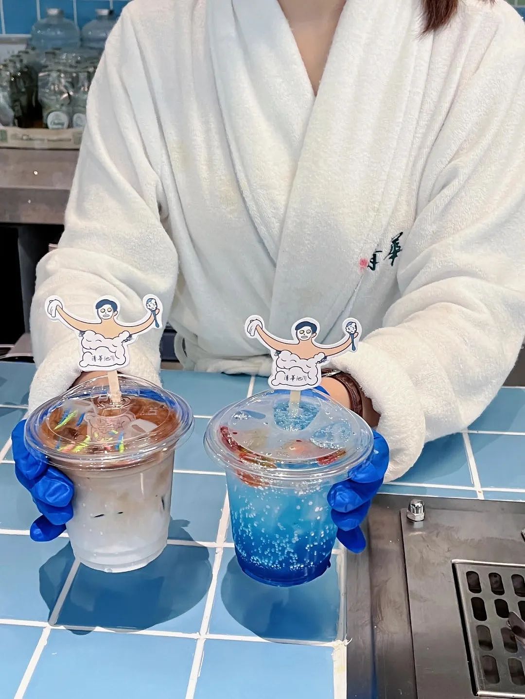 太颠了！澡堂里开咖啡店？香皂蛋糕、死皮咖啡、沐浴露饮料…网友：喝完这杯得叫个搓澡师傅（组图） - 19