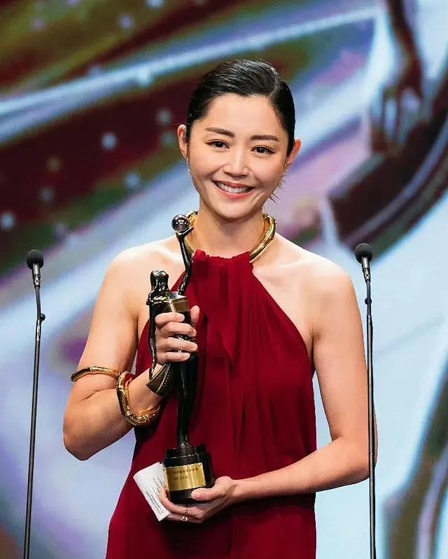 谢霆锋演唱会拉动数亿经济,英皇三喜临门(组图) - 6