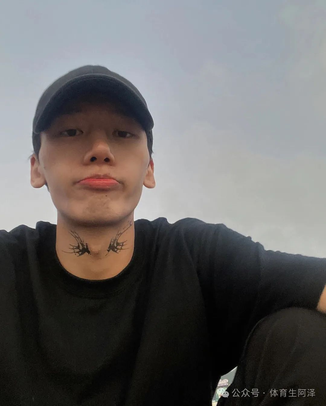【帅哥】195黑皮港风男大体育生,硬汉般的颜值,薄肌身材太诱惑...(组图) - 10
