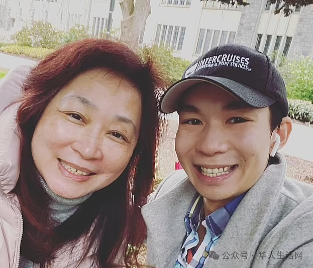 震惊！华人男子驾车冲撞庆典致11死：父母兄弟先后离世，心理崩溃（组图） - 6
