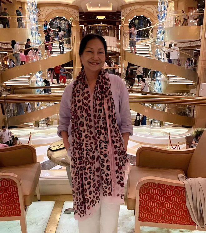 大S女儿脱胎换骨星光十足，三次被偶遇造型时尚（组图） - 19