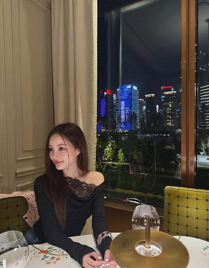 李小璐带女儿与吴尊冉莹颖小聚，甜馨轩轩罕同框，都长成小大人了（组图） - 2