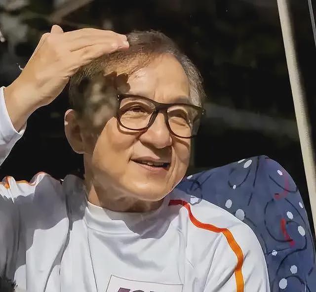风流成性？成龙被曝与吕秀菱有私生子，房祖名真的成“弃子”？（组图） - 3