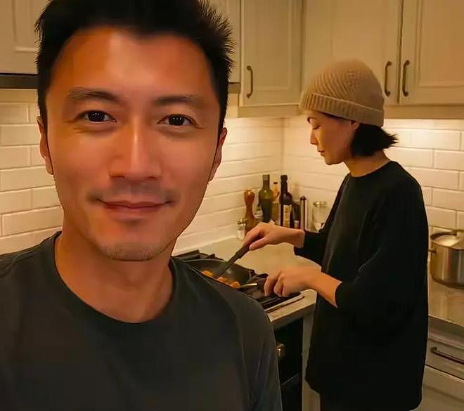 谢霆锋四场演唱会做总结,小儿子的眼神表达一切,谢家三代同框(组图) - 15