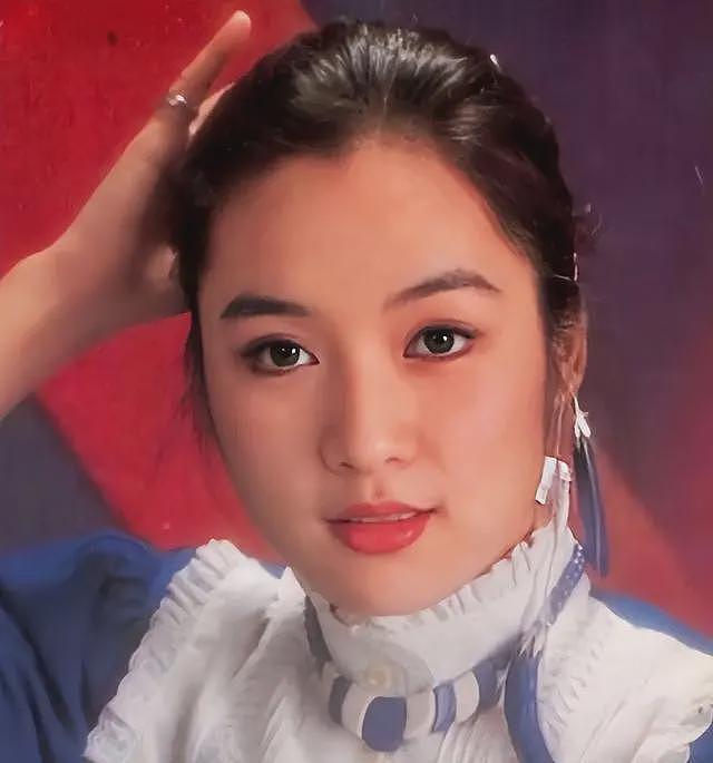 风流成性？成龙被曝与吕秀菱有私生子，房祖名真的成“弃子”？（组图） - 22