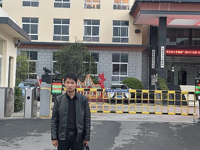 23岁男子驾照拟注销，才知8年前“被精神病”（组图） - 12