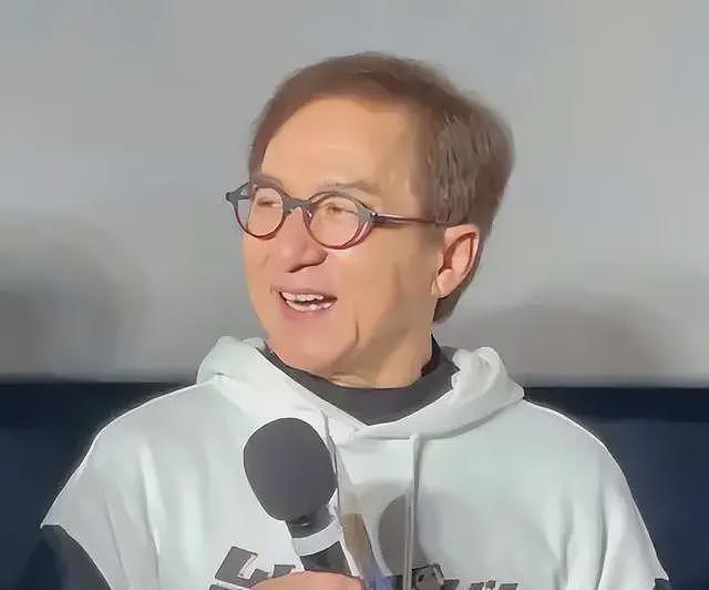 风流成性？成龙被曝与吕秀菱有私生子，房祖名真的成“弃子”？（组图） - 26