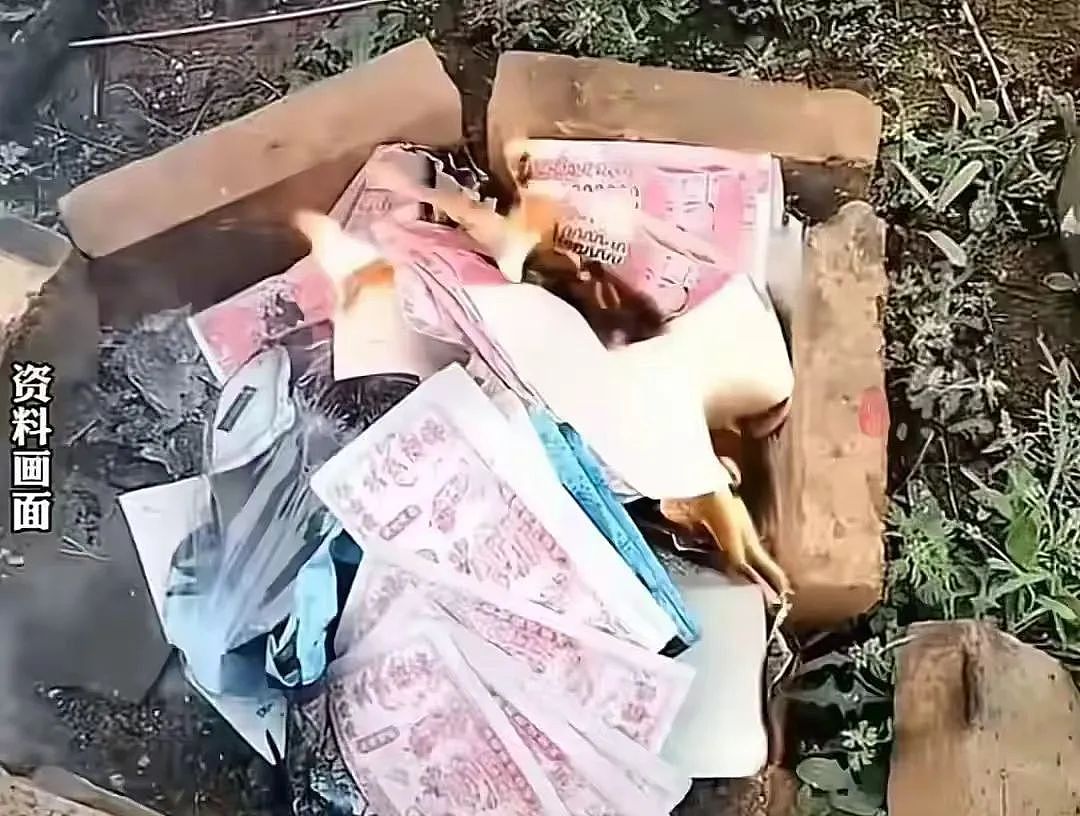三姐妹祭奠父亲不料坟墓突然爆炸三人身亡!现场惨状细节被扒竟是人为?(组图) - 8