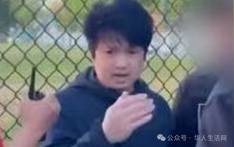 震惊！华人男子驾车冲撞庆典致11死：父母兄弟先后离世，心理崩溃（组图） - 1