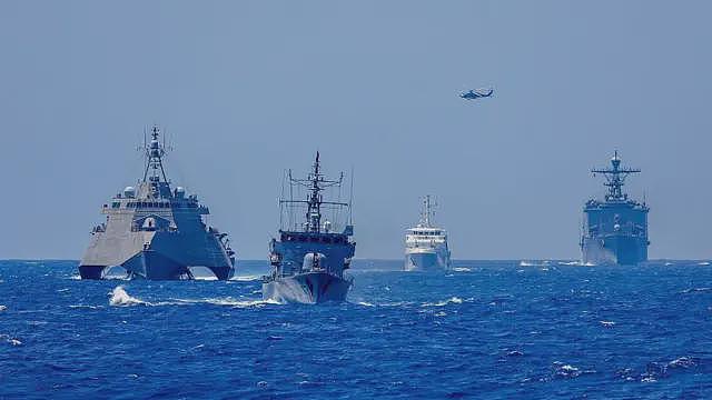 外媒：美菲联合军演正酣 ，中国菲律宾竞相插旗南海小沙洲（组图） - 3