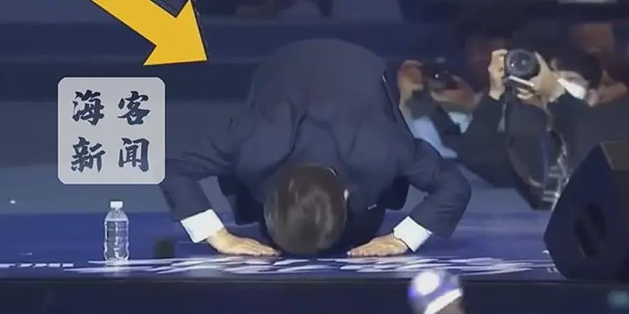 李在明穿防弹衣演讲，向欢呼观众跪地磕头（组图） - 4