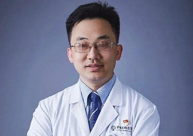 肖飞医生的桃色大瓜里,重头戏是小四董小姐的背景(组图) - 1