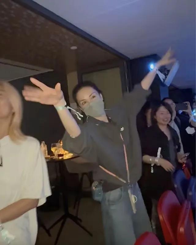 谢霆锋演唱会拉动数亿经济,英皇三喜临门(组图) - 2