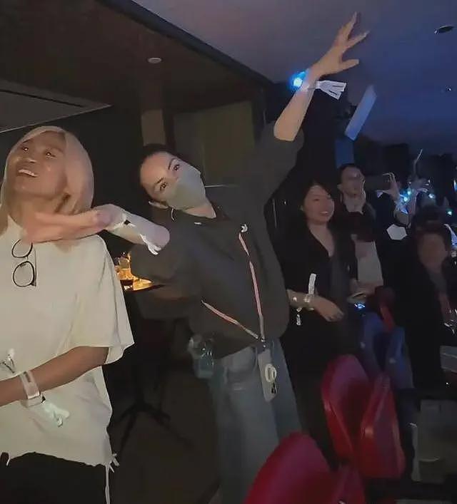 王菲入不了谢家门原因曝光，谢霆锋演唱会，狄波拉态度表明一切（组图） - 5