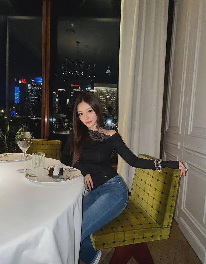 李小璐带女儿与吴尊冉莹颖小聚，甜馨轩轩罕同框，都长成小大人了（组图） - 3