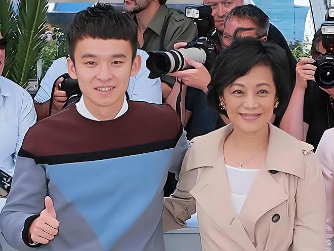 孙怡选对了！捧红半个娱乐圈，陈道明尊她姐，儿子扶不起“阿斗”（组图） - 12