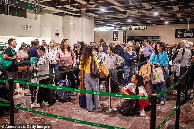 陷入黑暗！欧洲几国突然陷入大停电，民众们摸黑生活，傻眼了...（组图） - 3